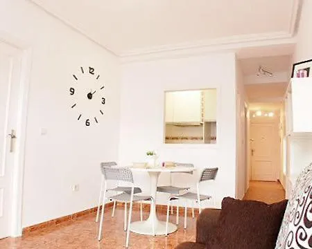Bonito apartamento cerca del mar